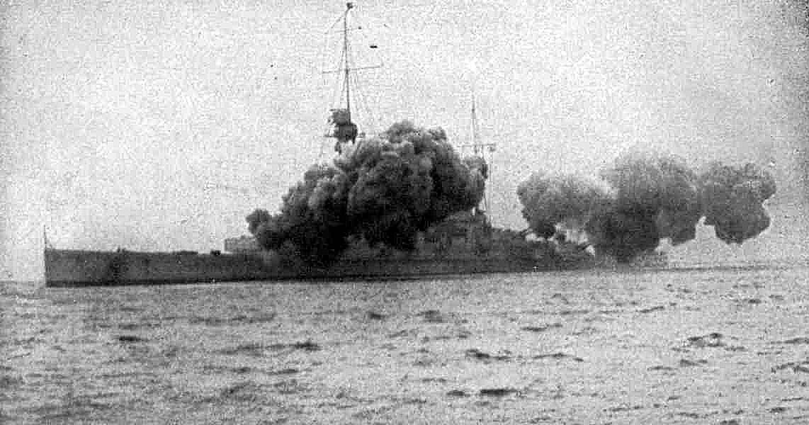 German Battle Cruiser SMS Derfflinger firing a full salvo. Derfflinger fought at the Battle of Jutland on 31st May 1916 in Admiral Hipper’s 1st Scouting Group